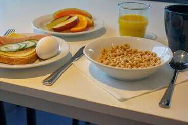 هتل Start Hostel