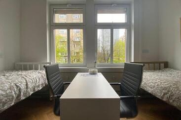 هاستل Rooms Miklošičeva