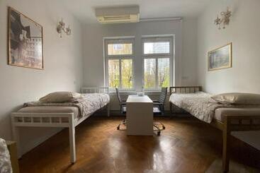 هاستل Rooms Miklošičeva