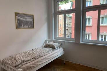 هاستل Rooms Miklošičeva