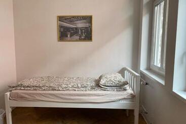 هاستل Rooms Miklošičeva