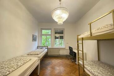 هاستل Rooms Miklošičeva