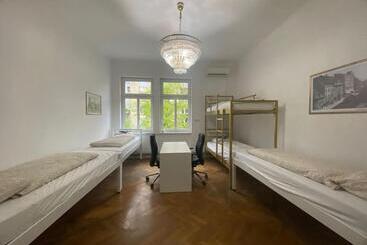 هاستل Rooms Miklošičeva