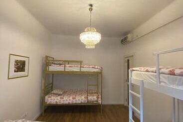 هاستل Rooms Miklošičeva