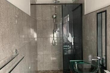 تختخواب و صبحانه Kimberley Boutique Guest Lodge