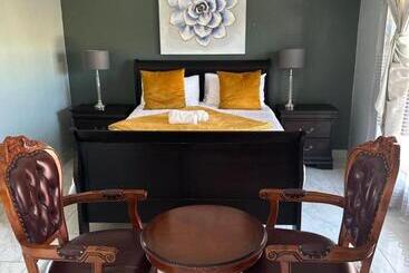 تختخواب و صبحانه Kimberley Boutique Guest Lodge