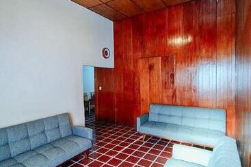 هتل Casa Central De Santa Ana