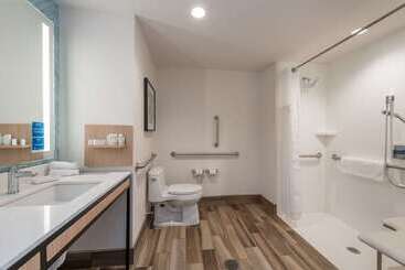 Hotel Hilton Garden Inn Boston Canton