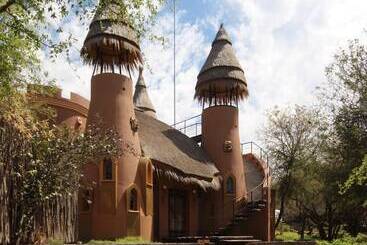پانسیون Hippomoon Lodge Game Reserve