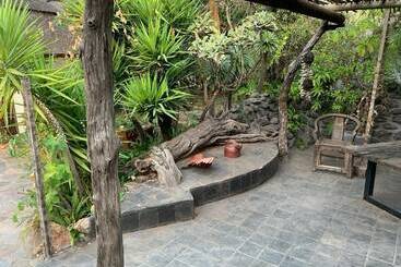 پانسیون Hippomoon Lodge Game Reserve