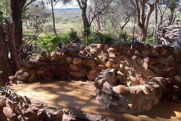 پانسیون Hippomoon Lodge Game Reserve