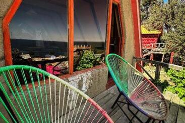 پانسیون Hostal Sol Y Lago