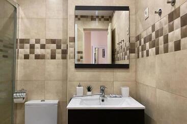استراحتگاه Apartamentos Benal Beach Group