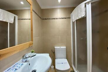 استراحتگاه Apartamentos Benal Beach Group