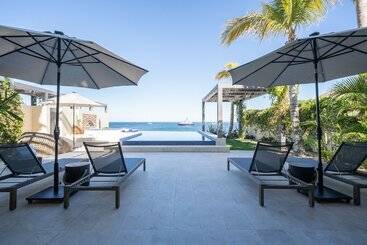 هتل 1 Homes Preview Cabo
