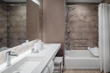Ac Hotel By Marriott Fort Lauderdale Airport