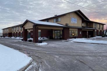 فندق Amerivu Inn And Suites Shawano Wi