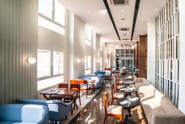 هتل Best Western Plus Soaho Douala Airport