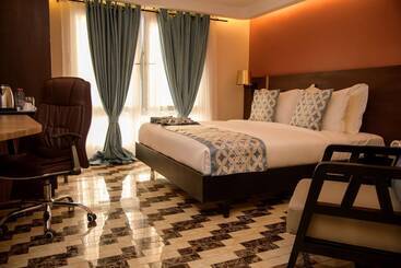 هتل Best Western Plus Soaho Douala Airport