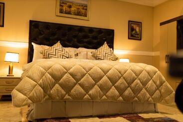 هتل Brynx Haven   Cape Coast