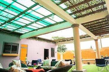 هتل Brynx Haven   Cape Coast