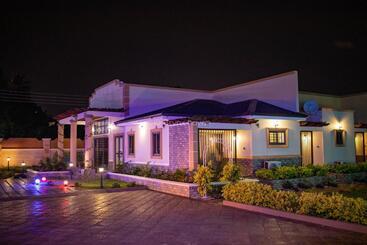 هتل Brynx Haven   Cape Coast