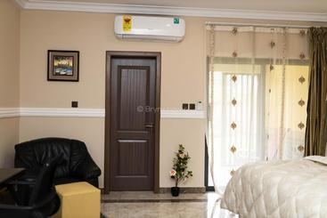 هتل Brynx Haven   Cape Coast