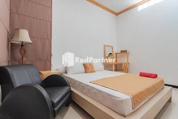 هتل Langkar Guest House Syariah Mitra Reddoorz