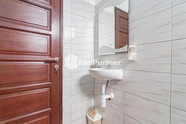 هتل Langkar Guest House Syariah Mitra Reddoorz