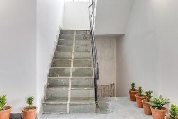 هتل Oyo 77411  Bird Nest