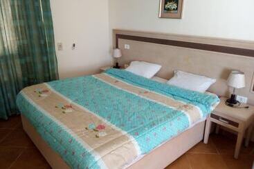 مُتل Marsa Alam Inn