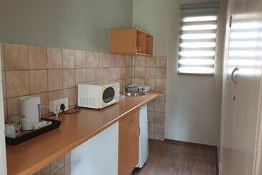 پانسیون Matina Guest House