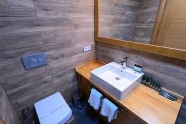 تختخواب و صبحانه The Green Park Hotel Sinop