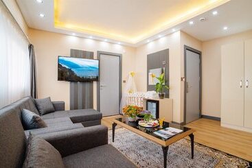 Blue Marina Hotel & Spa