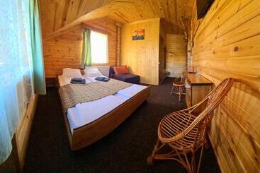 هتل Alpin Eco Chalet & Wellness