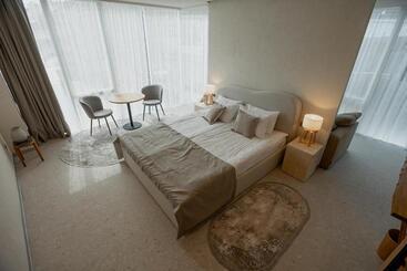 هتل Marine Residence