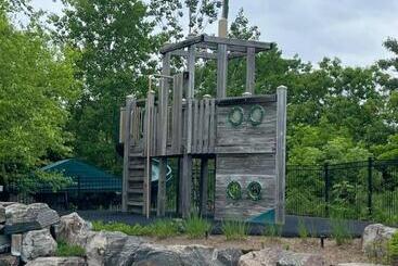 هتل Muskoka Bay Resort