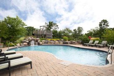 هتل Muskoka Bay Resort