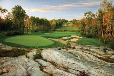 هتل Muskoka Bay Resort
