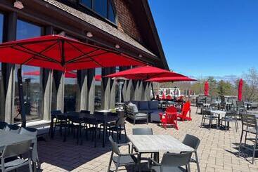 هتل Muskoka Bay Resort