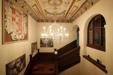 هتل Palacio La Floresta