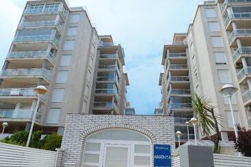 Apartamentos Argenta Caleta 3000