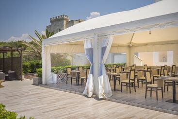 Grand Hotel Villa Parisi