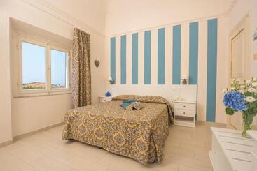 Grand Hotel Villa Parisi