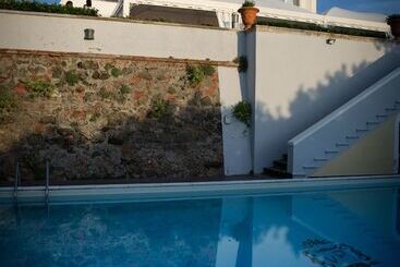 Grand Hotel Villa Parisi