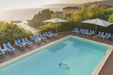Grand Hotel Villa Parisi