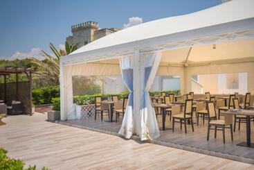 Grand Hotel Villa Parisi