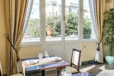 Grand Hotel Villa Parisi