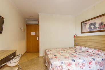 H A Hotel Trebol