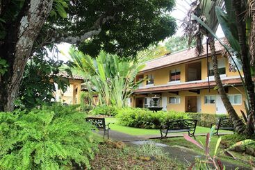 هتل Albrook Inn
